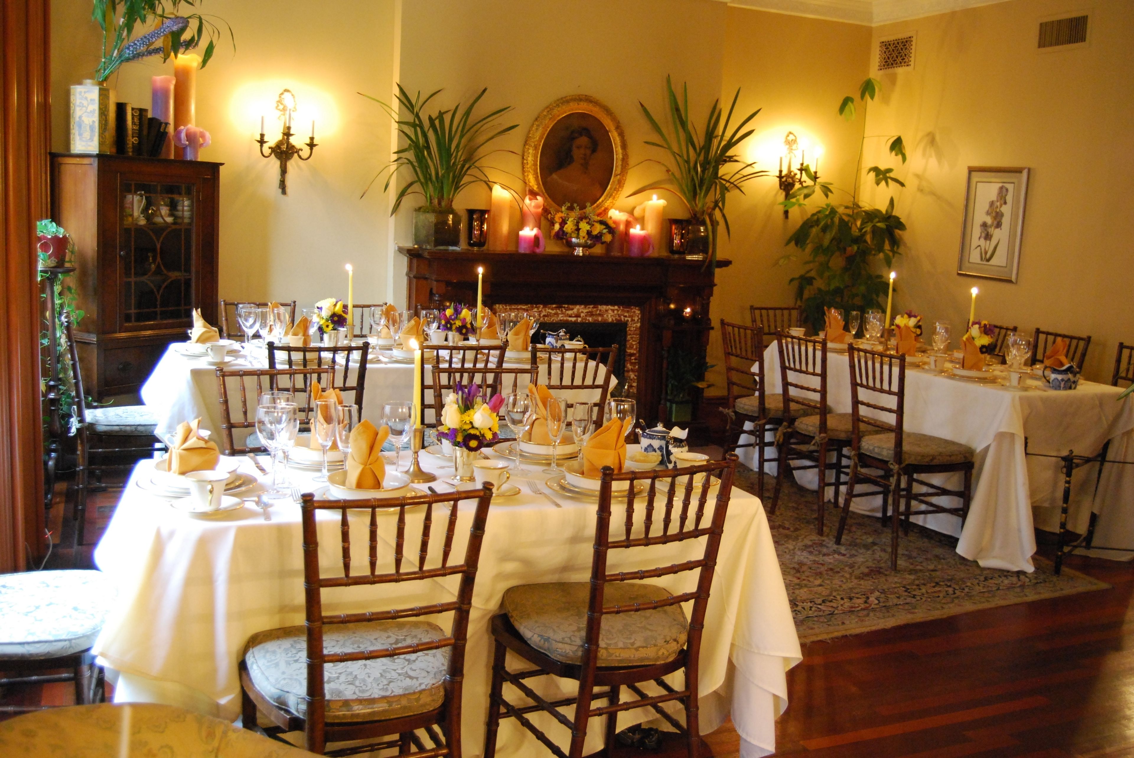 cocktail bar, garden views, open selected days