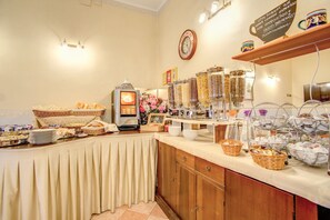 Breakfast area - Aquarium (Rome)