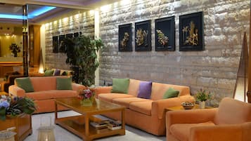 Sala de estar en el lobby