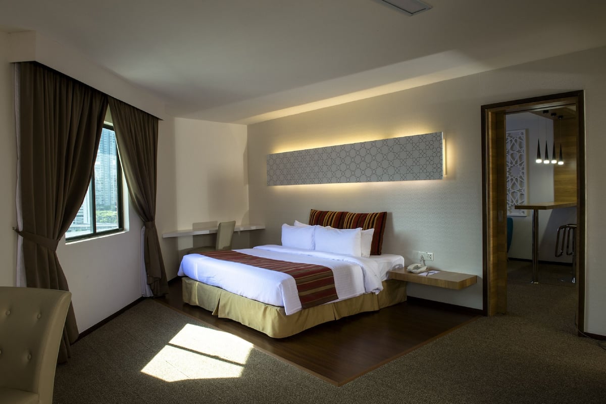 Executive Suite
