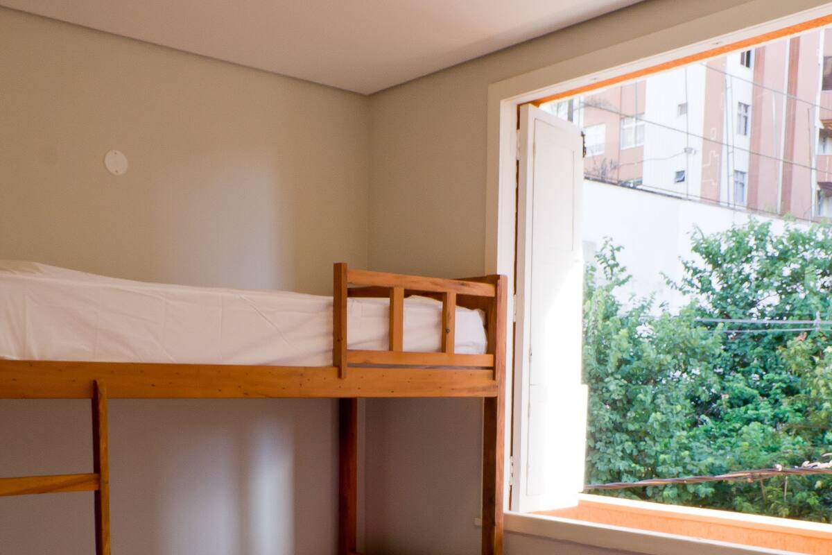 Wifi gratis y acceso para silla de ruedas