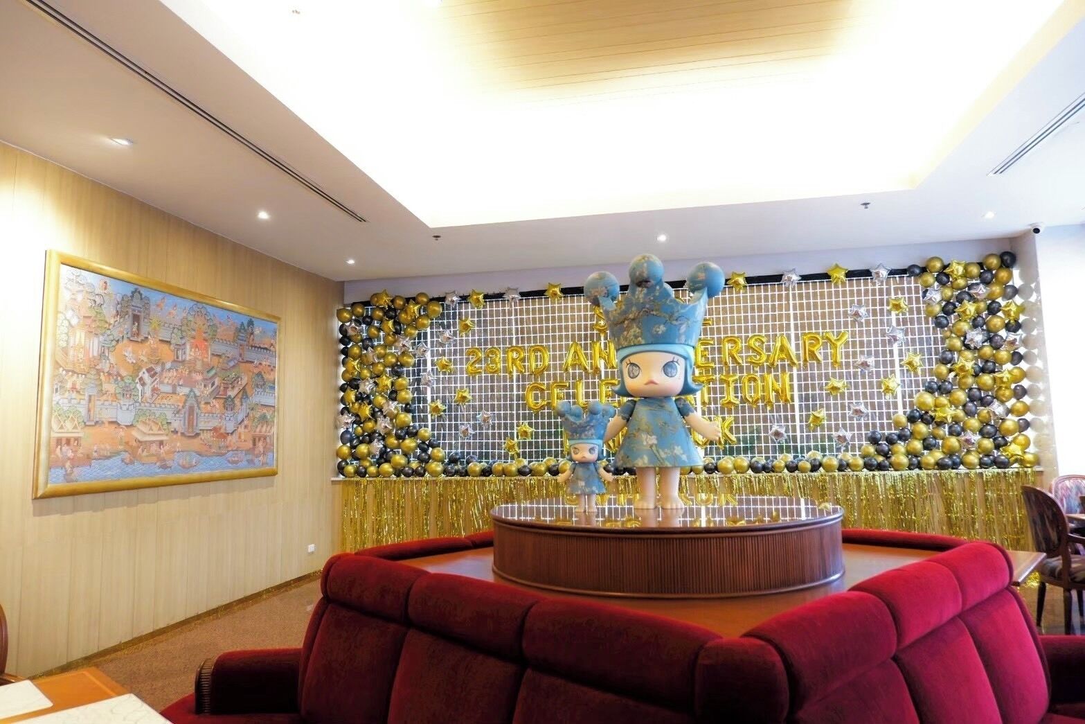 Breakfast, lunch, dinner served; Thai cuisine 