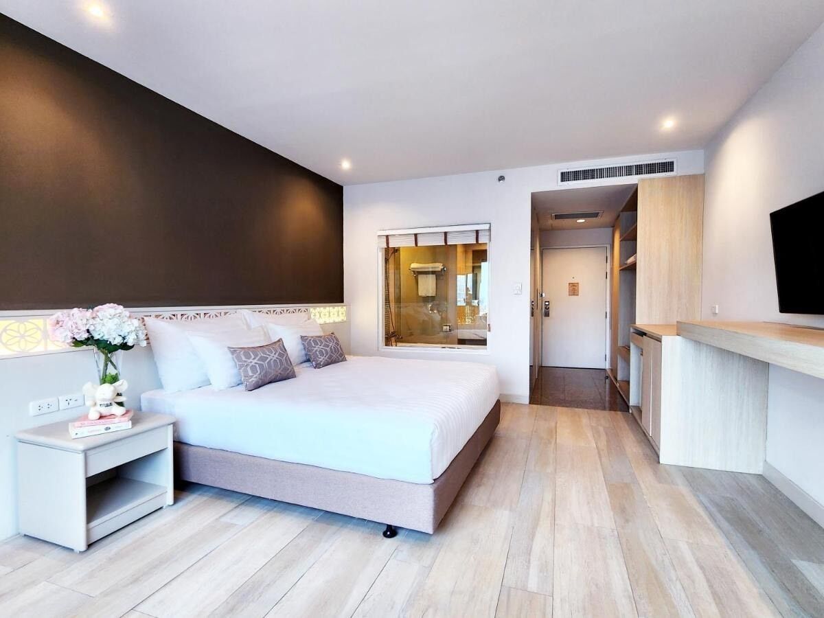 Grand Deluxe Room | Cofres nos quartos, cortinas blackout, quartos à prova de som