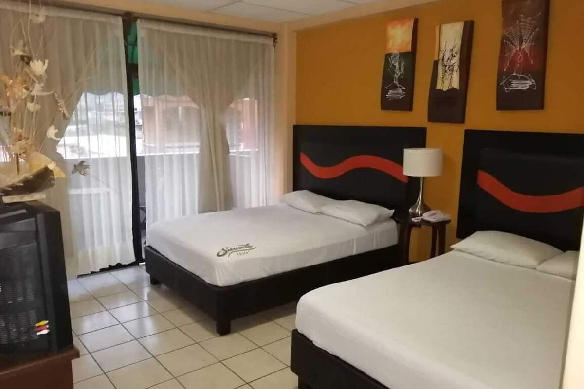 Camera quadrupla | Copriletto in piuma, con arredamento individuale, ferro/asse da stiro