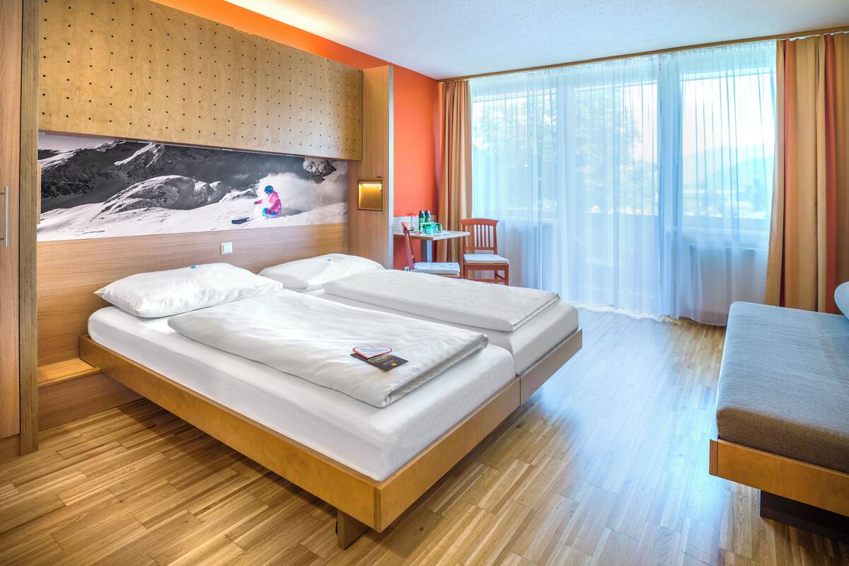 ตู้นิรภัยในห้องพัก, ผ้าม่านกันแสง, Wi-Fi ฟรี, ผ้าปูที่นอน
