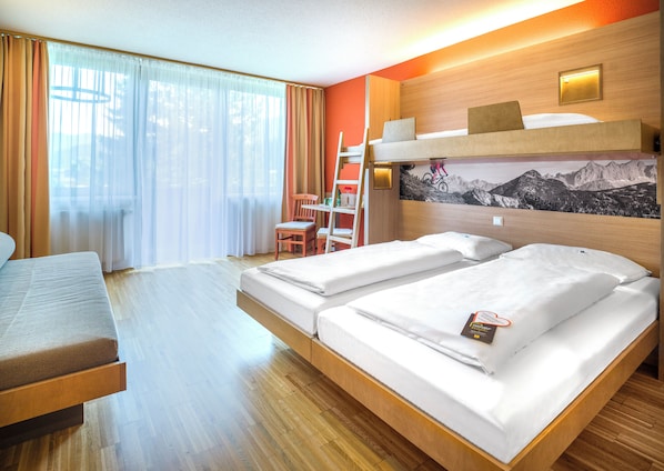 Caja de seguridad en la habitación, cortinas blackout y wifi gratis 