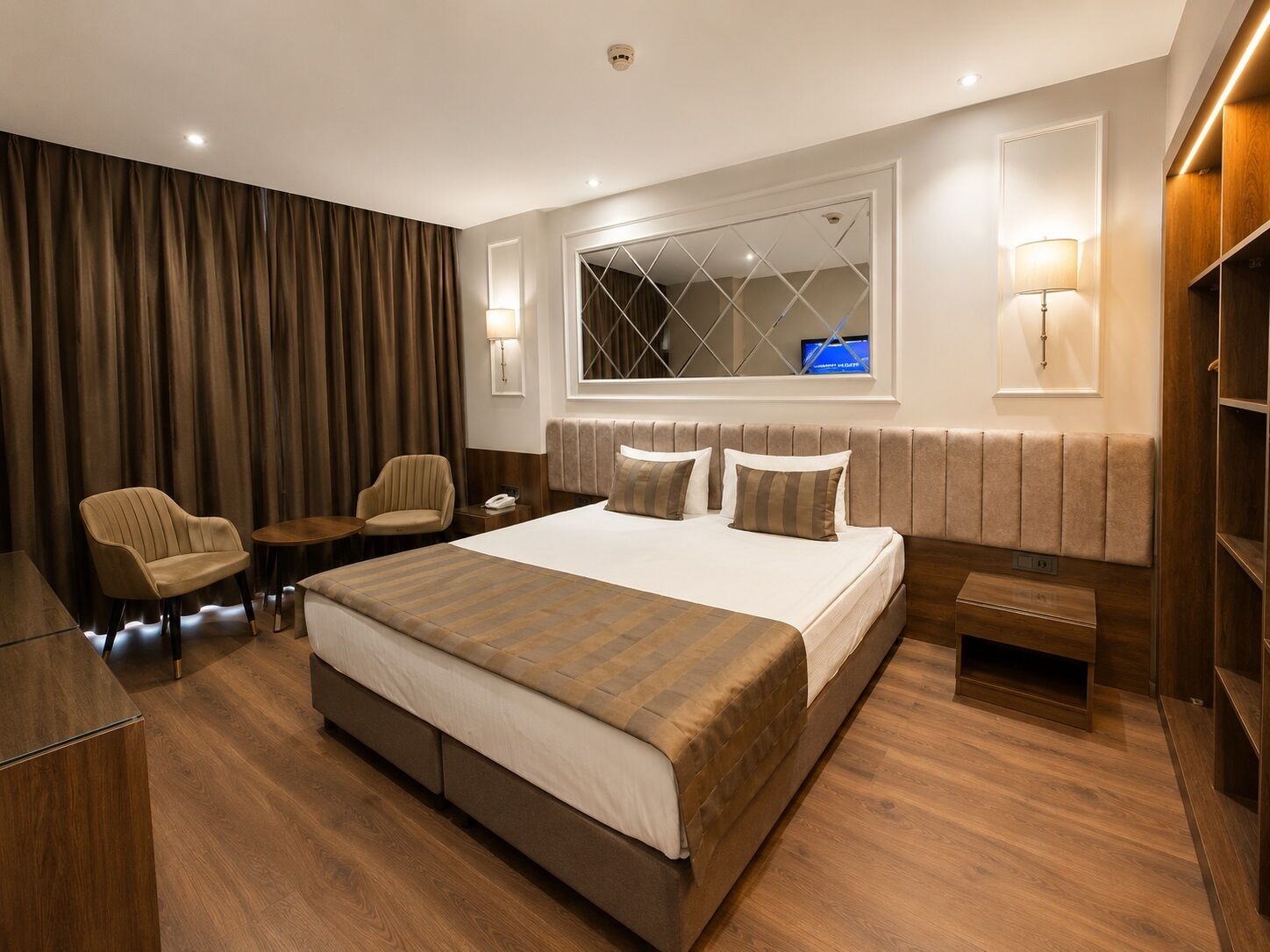 Egyptian cotton sheets, premium bedding, minibar, in-room safe