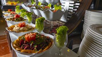 Frühstück, Mittagessen, Abendessen, internationale Küche