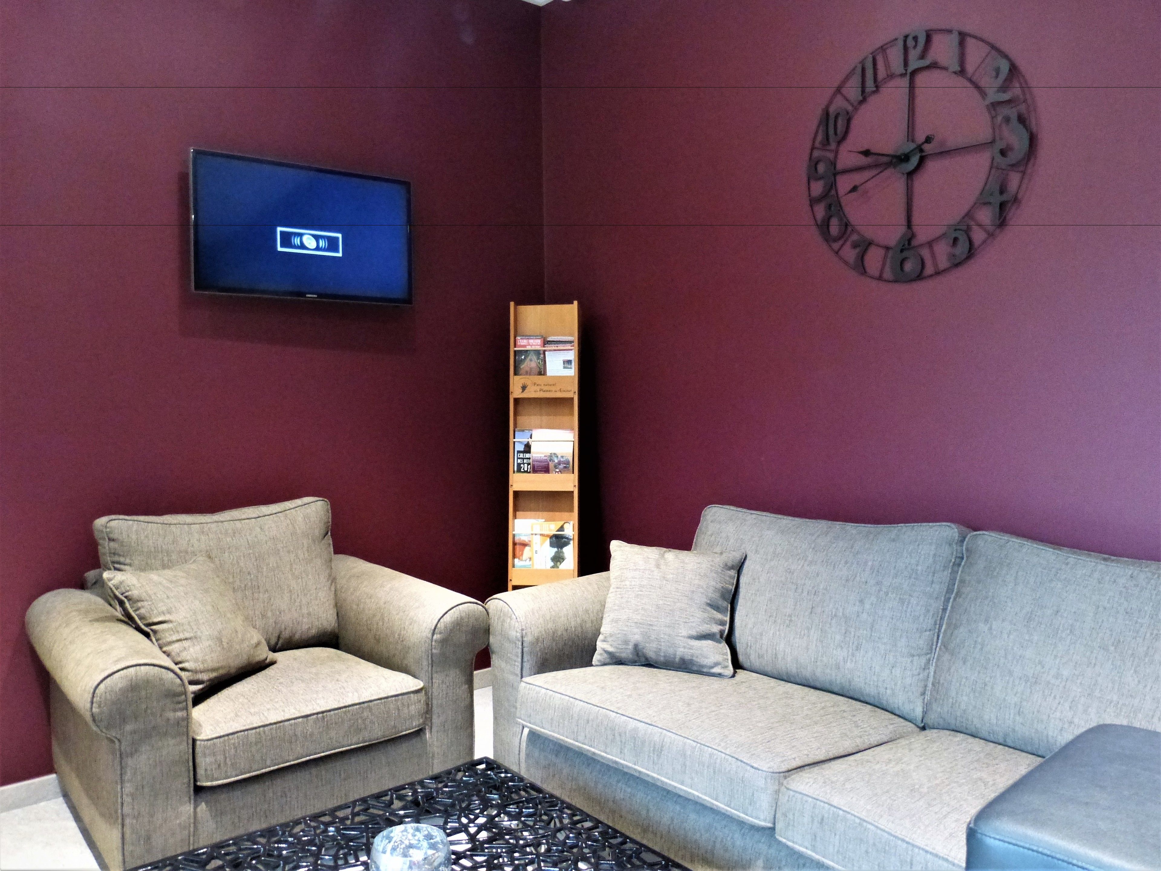 80-cm plasma tv with digital channels, tv