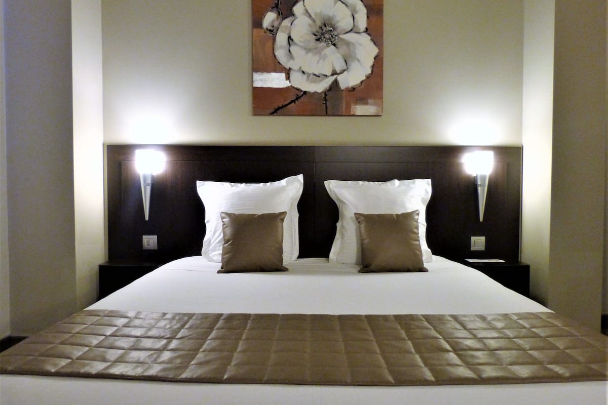 double room | premium bedding, minibar, desk, blackout curtains
