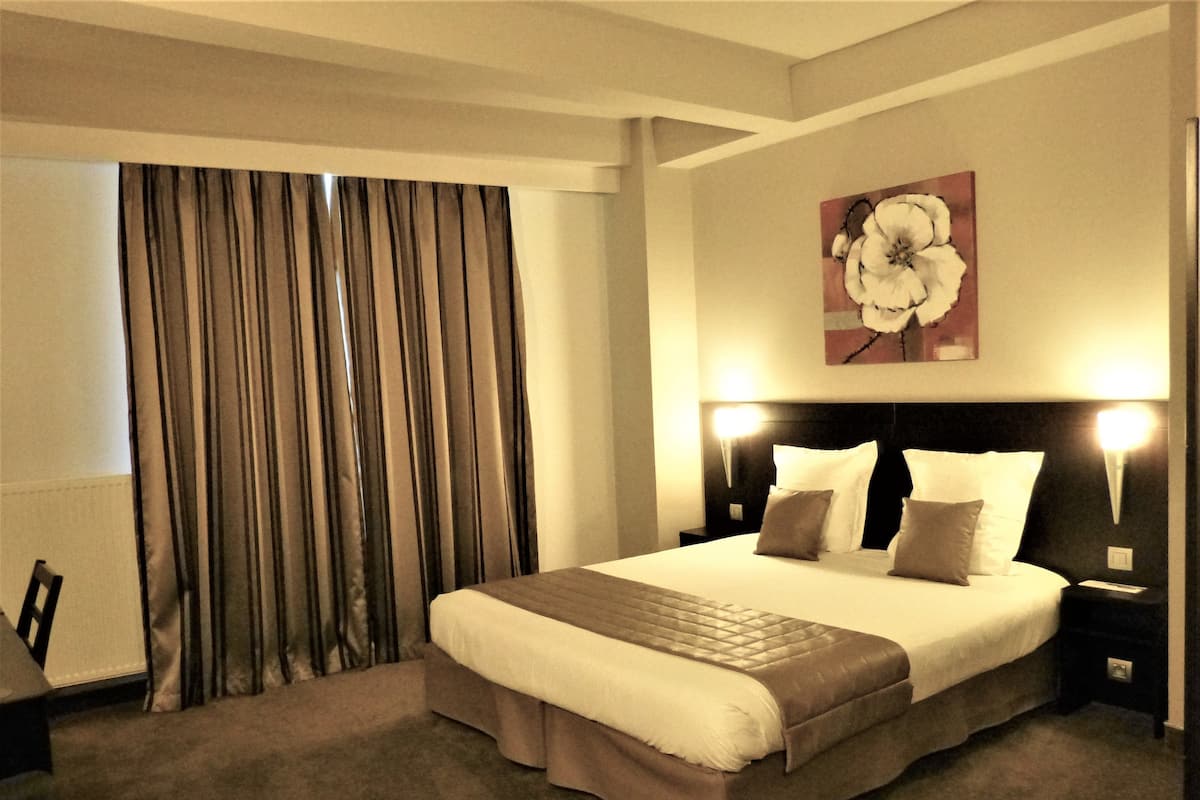 Double Room | Premium bedding, minibar, desk, blackout curtains