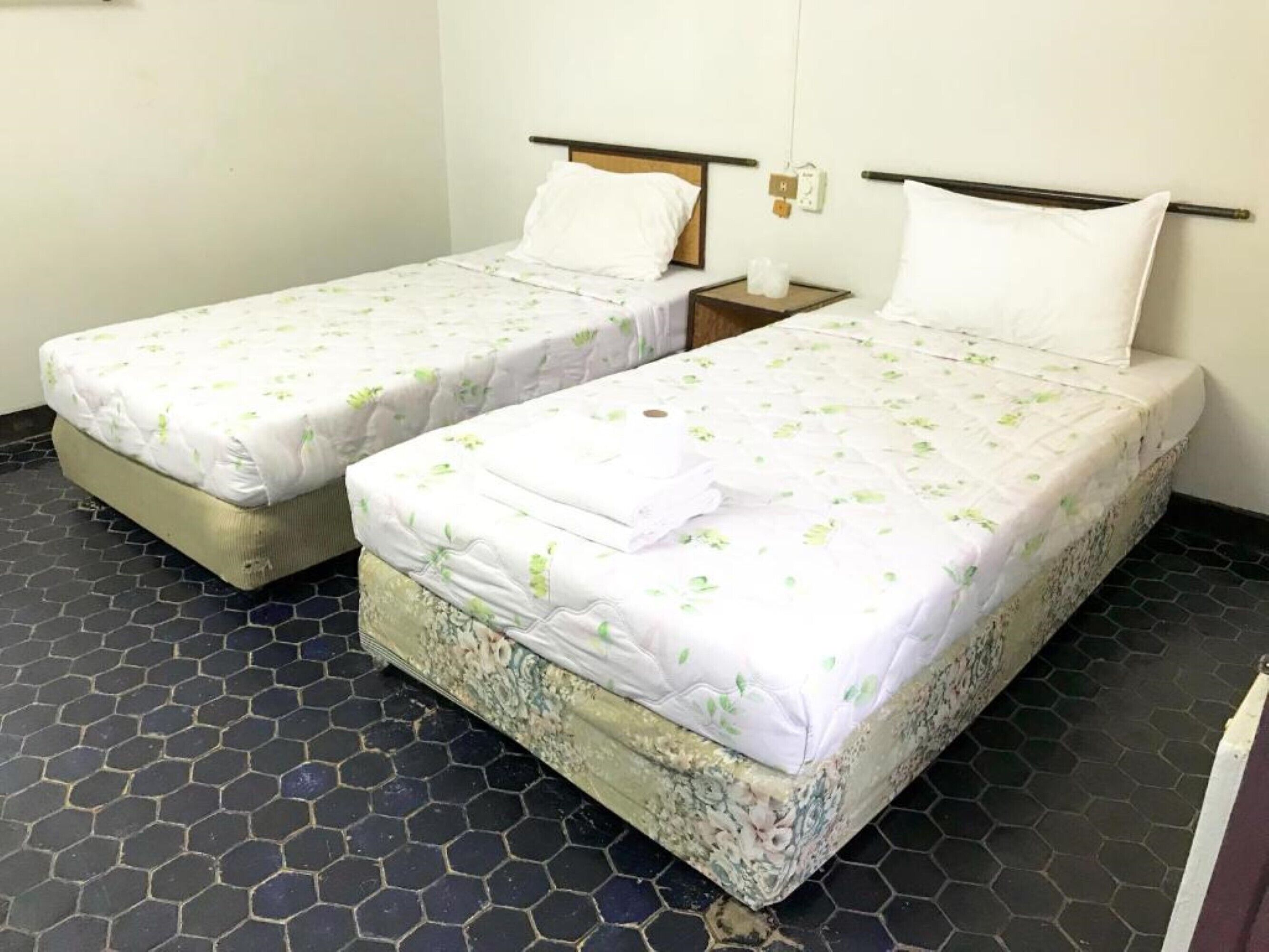 Desk, WiFi (free), bed sheets