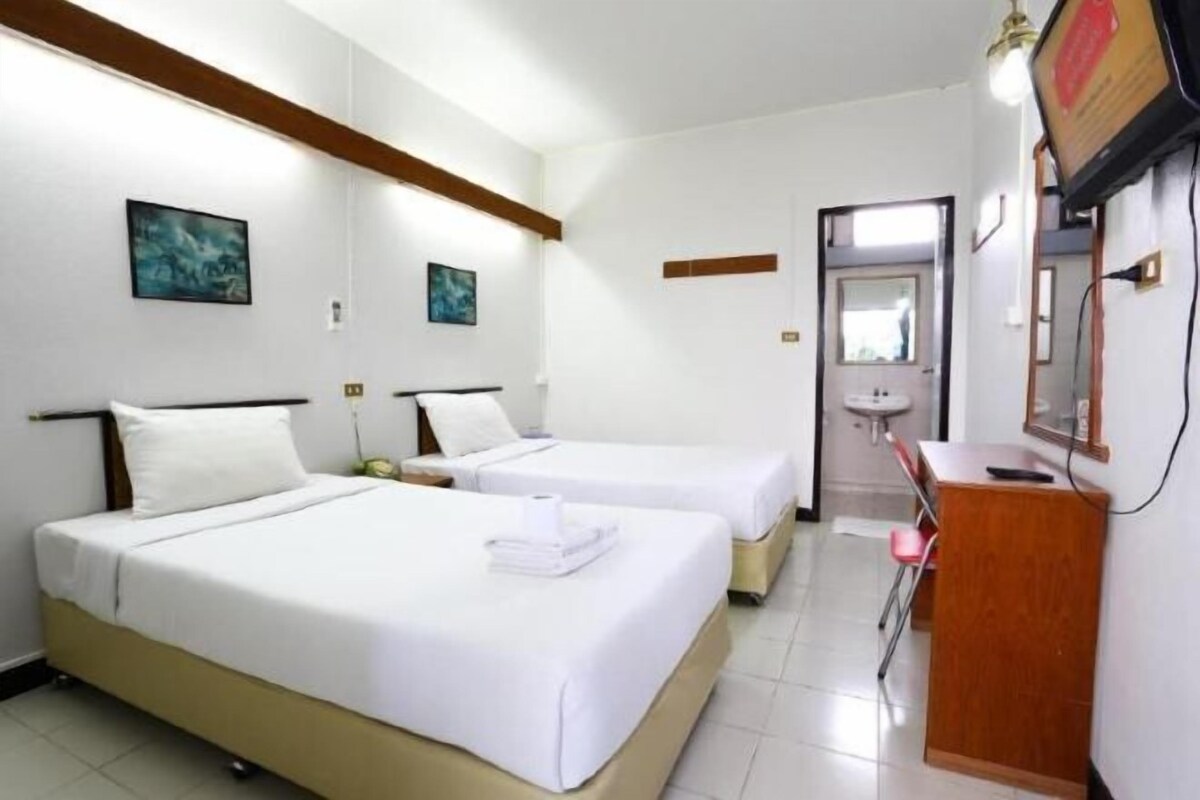 Desk, WiFi (free), bed sheets