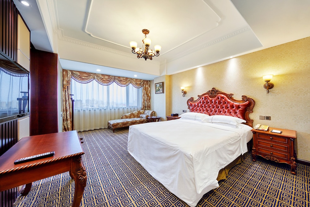 Grand Regency photo 5
