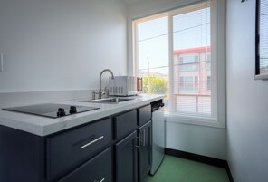 冰箱、微波炉、茶具/咖啡用具