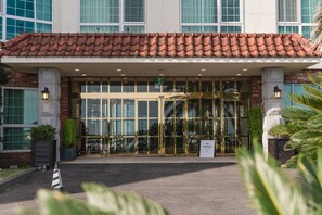 Front of property - Aria Hotel Jeju (Seogwipo)