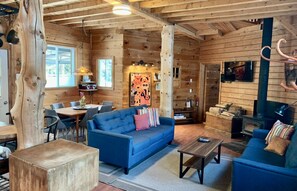 Grande Cabine | Living area | Flat-screen TV, fireplace, DVD player - Domaine Summum (Mont-Tremblant)