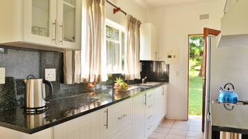 Full-sized fridge, microwave, stovetop, toaster