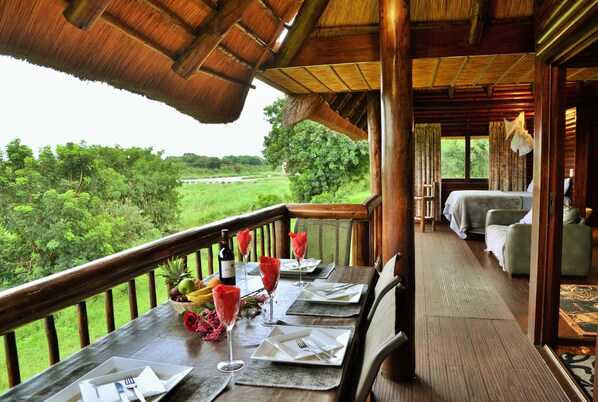 Luxury Cabin, 1 Bedroom, Balcony, River View (Bateleur Eagle) | In-room dining