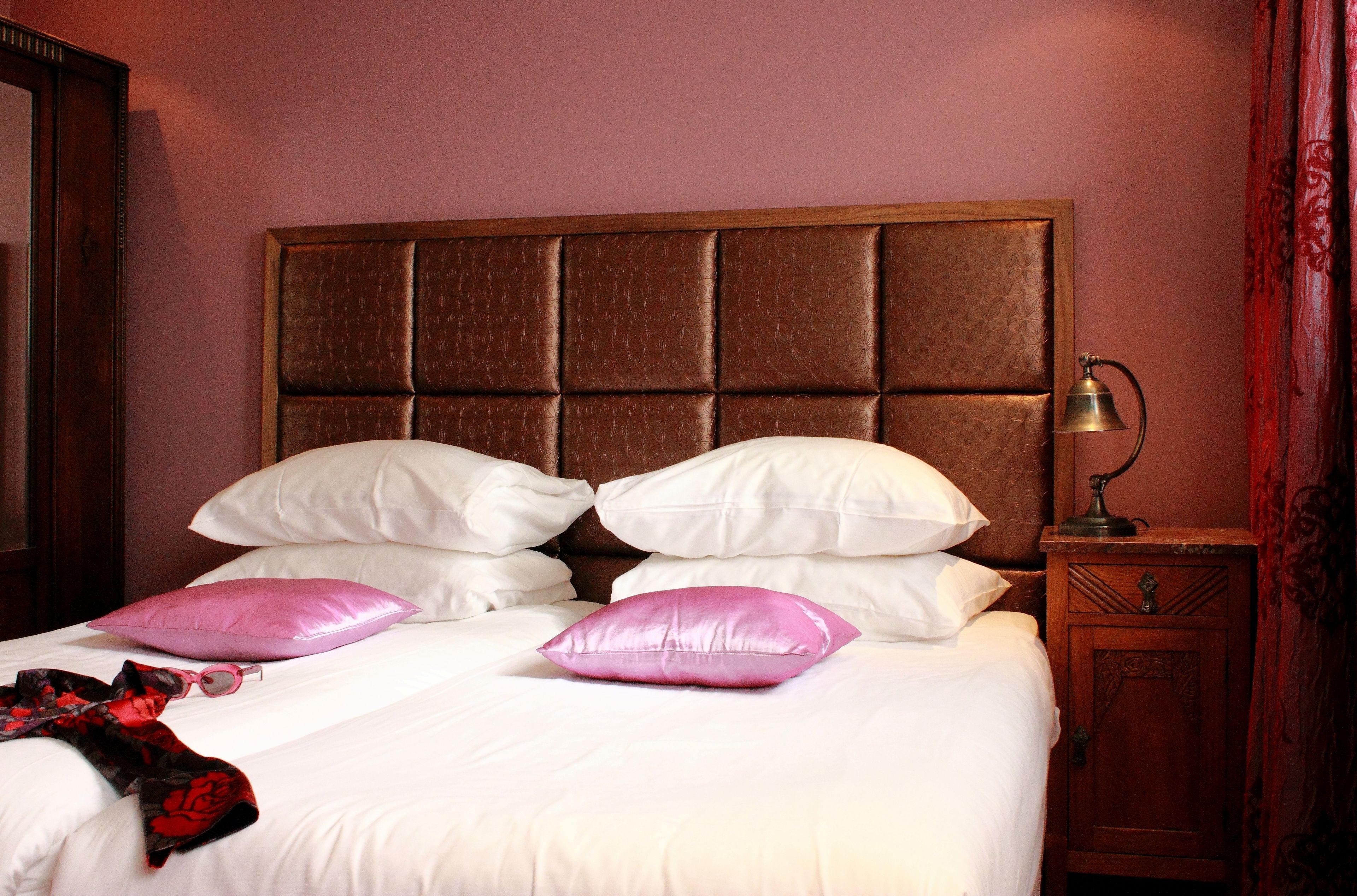 standard room | pillow-top beds, individually decorated, individually furnished, desk