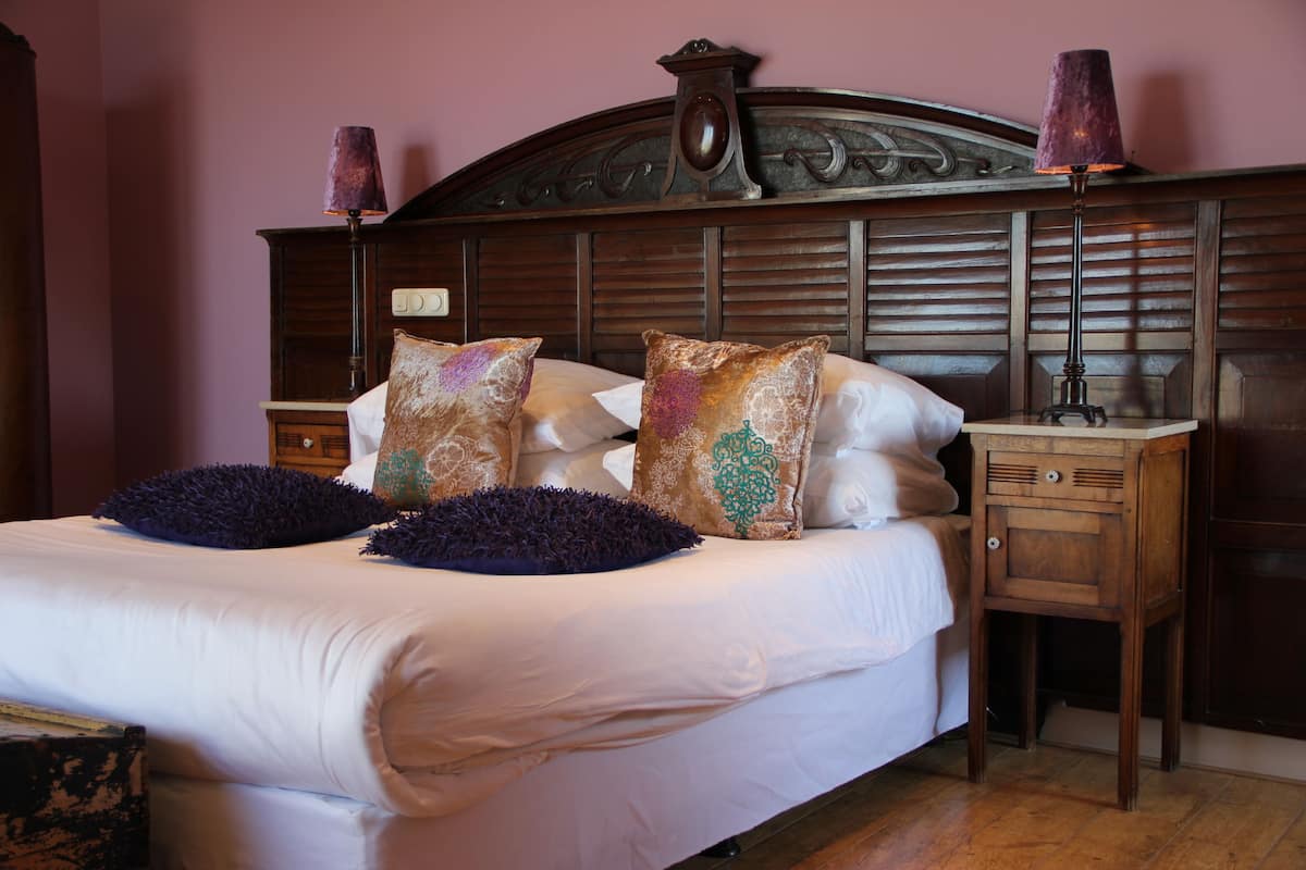 suite | pillow-top beds, individually decorated, individually furnished, desk