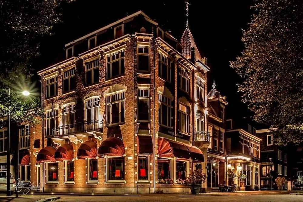 Augusta Hotel & Restaurant
