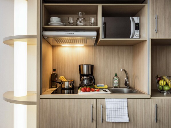 Coffres-forts dans les chambres, bureau, rideaux occultants