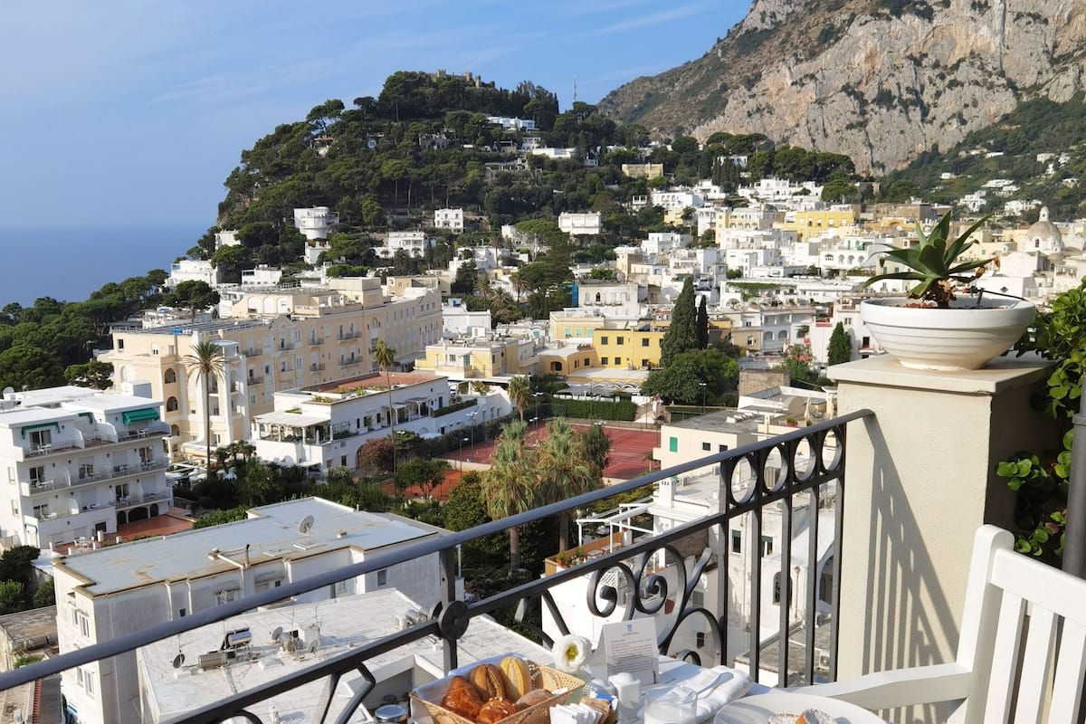 Suite, 1 Bedroom, Sea View | Egyptian cotton sheets, premium bedding, down comforters, pillowtop beds