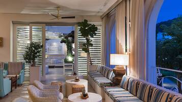 Bar (in der Unterkunft)