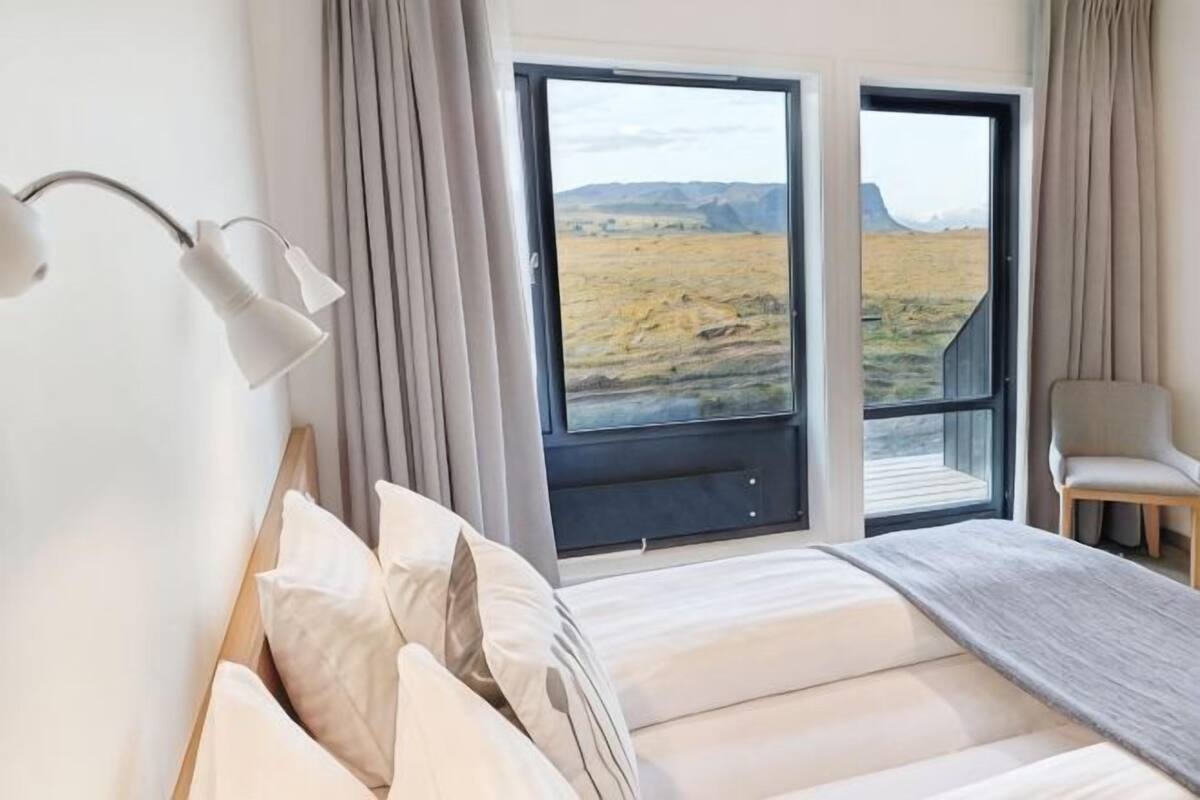In-room safe, desk, free cribs/infant beds, bed sheets
