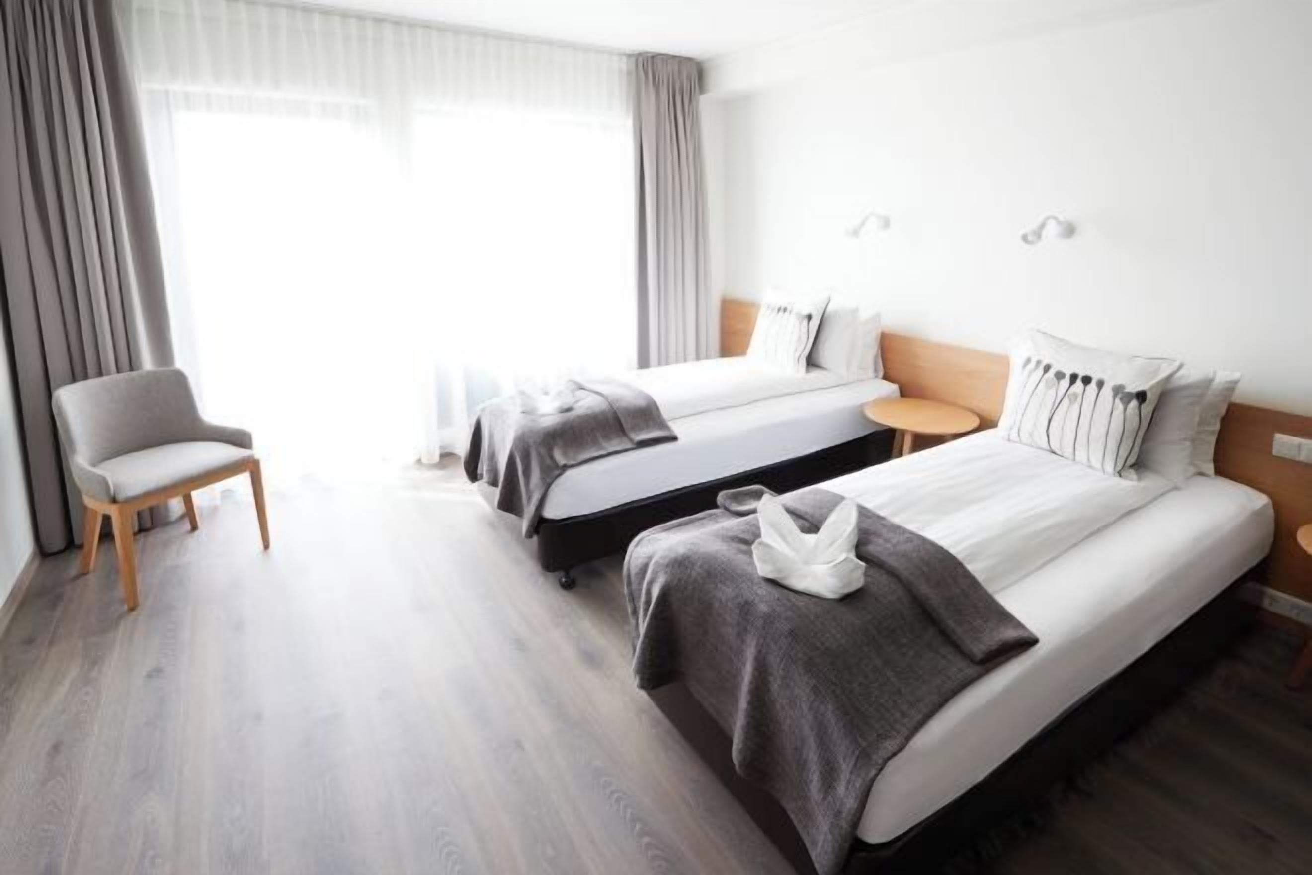 In-room safe, desk, free cribs/infant beds, bed sheets