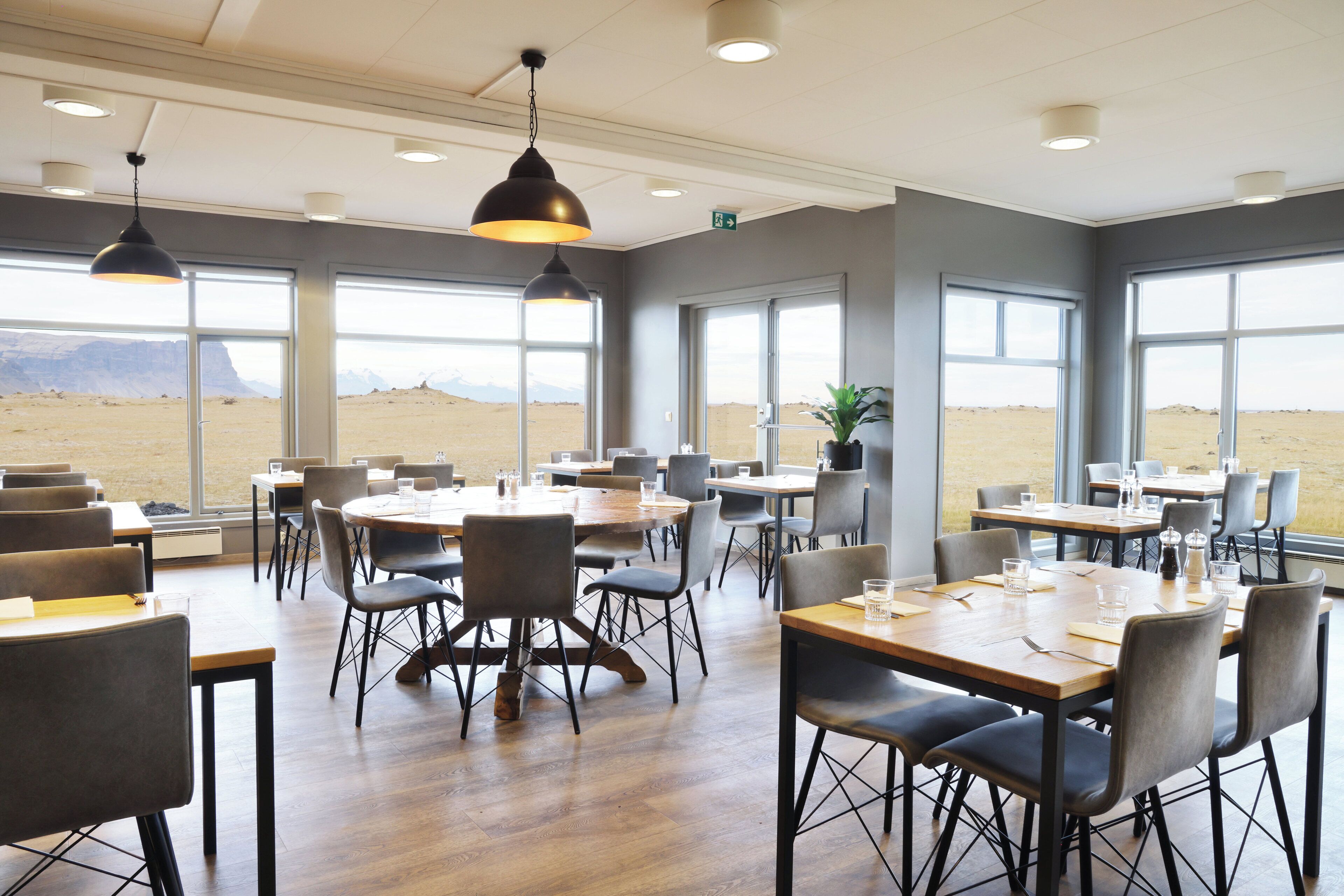 daily continental breakfast (isk 3500 per person)