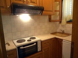 冰箱、电热水壶