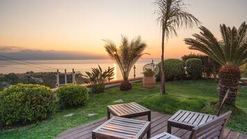 Villa Panoramic - 3 sovrum - bubbelpool - havsutsikt | Värdeförvaringsskåp på rummet och mörkläggningsgardiner