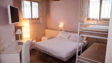 Minibar, desk, cots/infant beds, free WiFi