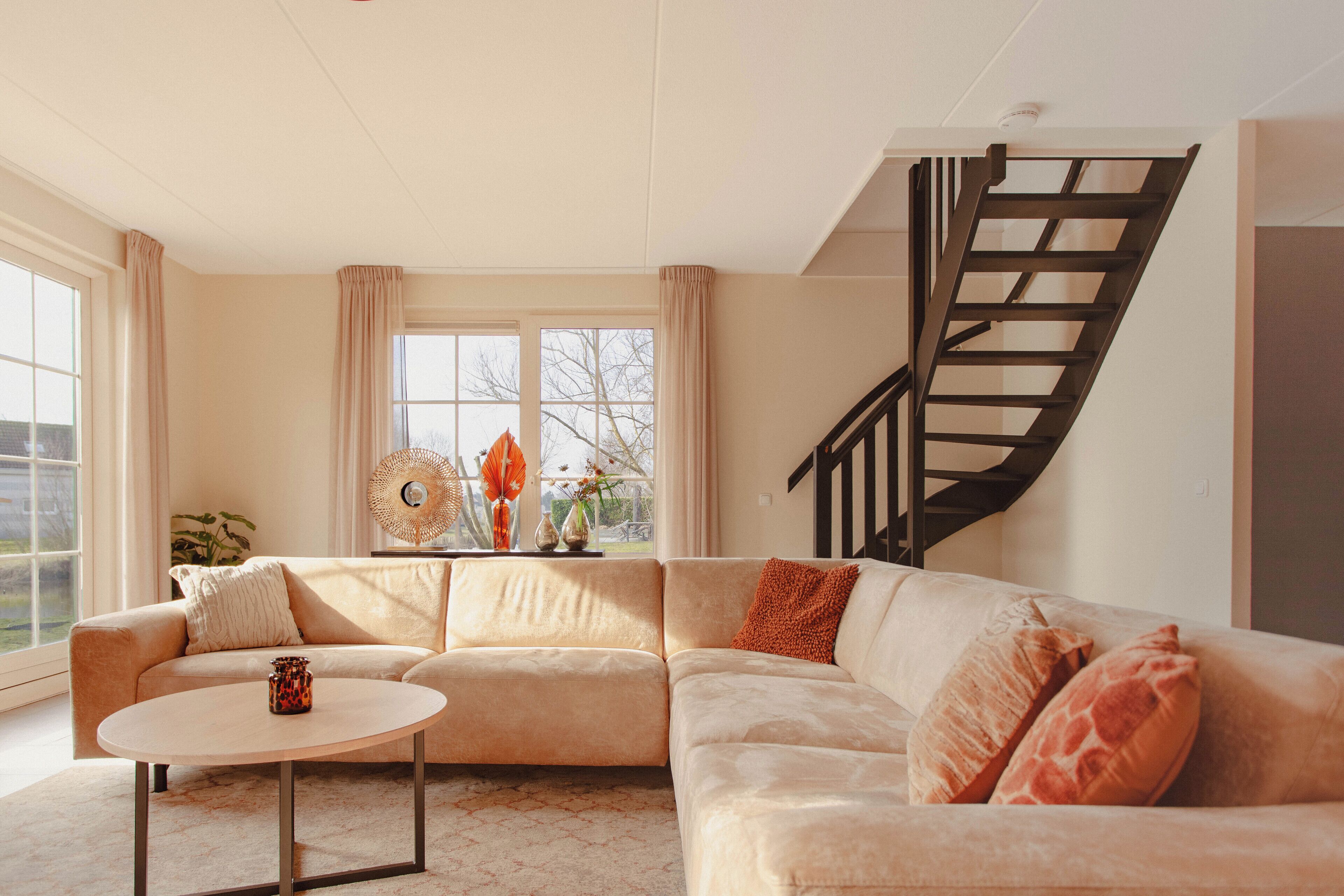 Een smart-tv en een dvd-speler