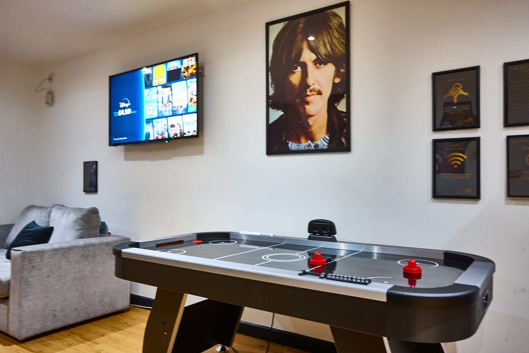 Ice hockey table