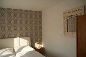 1 bedroom, iron/ironing board, travel cot, free WiFi - Haus Namenlos - FeWo Ilse - romantic vacation apartment (Baruth/Mark)