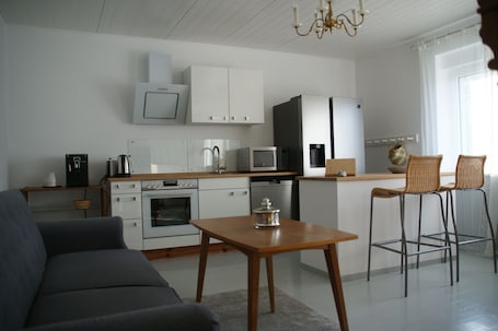 スマートテレビ、卓球台、書庫. Haus Namenlos - FeWo Ilse - romantic vacation apartment