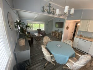 Interior - GREAT LAKEVIEW CONDO WITH NAUTICAL VIBES. 2 BEDROOMS AND CLOSE TO EVERYTHING! (Lake Ozark)