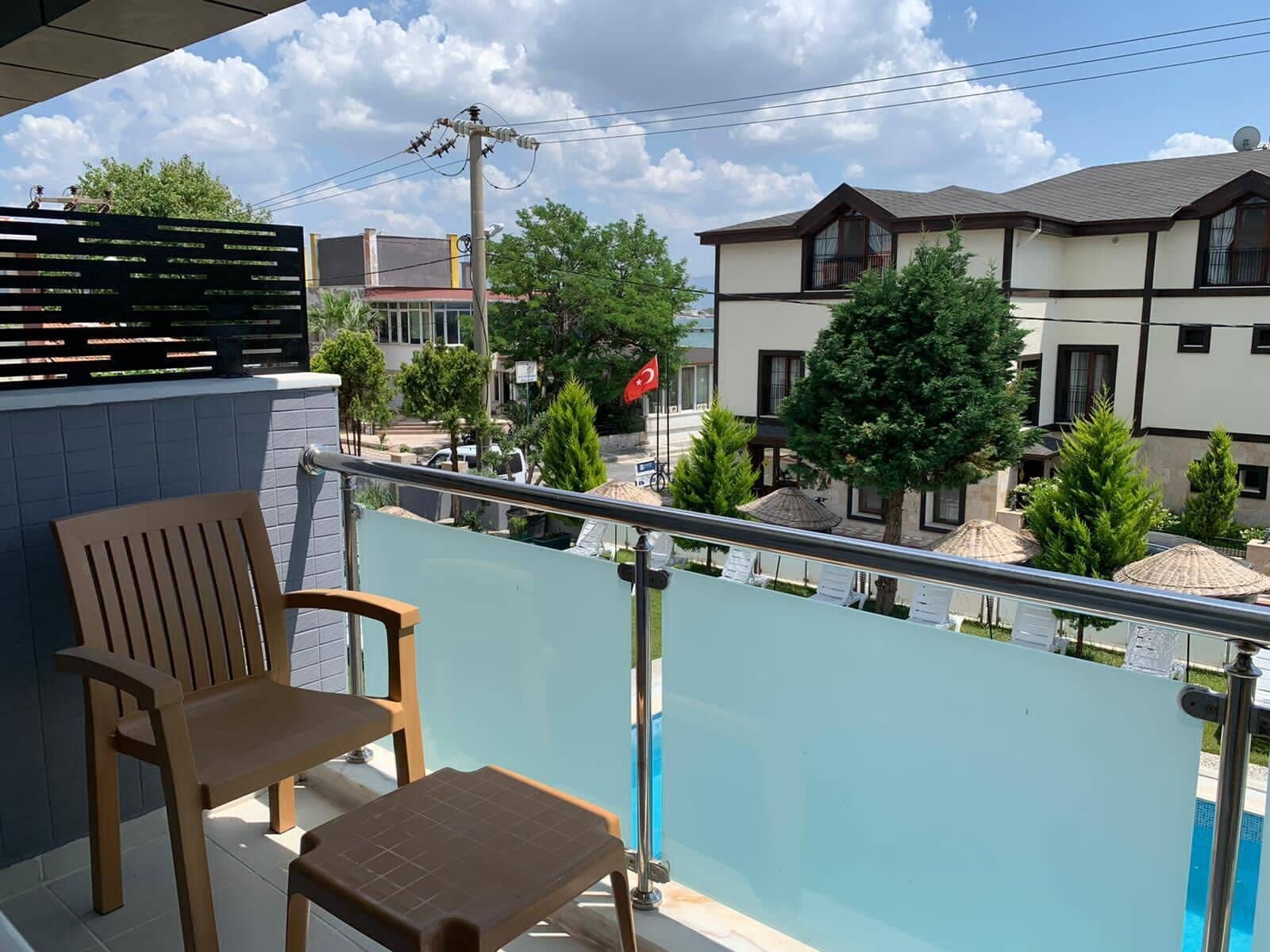 Standard Room, Pool View | Egyptian cotton sheets, premium bedding, down comforters, free WiFi