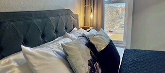 Stay on Spring | A Classy Stay Downtown | #6