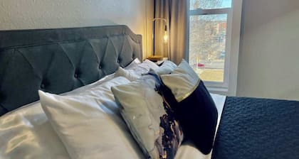 Stay on Spring | A Classy Stay Downtown | #6