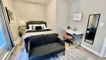 2 bedrooms, desk, iron/ironing board, travel cot