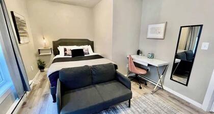 Stay on Spring | A Classy Stay Downtown | #6