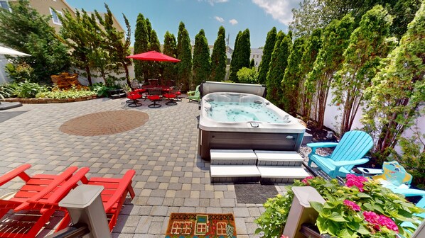 Terrace/patio - 2 short blocks  to the beach. FULLY RENOVATED HOUSE  WITH NEW HOT TUB. (Point Pleasant Beach)