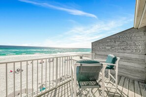 On the beach - Weekender by AvantStay | Gorgeous BEACH FRONT Home w/ Ocean View (Destin)