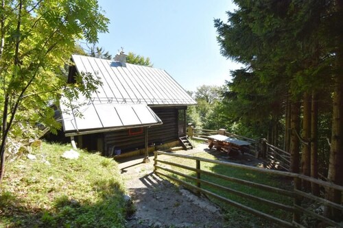 Romantic cottage in the hearth of unspoiled nature
