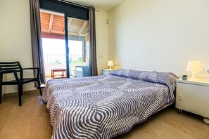2 Schlafzimmer, Bügeleisen/Bügelbrett, Bettwäsche