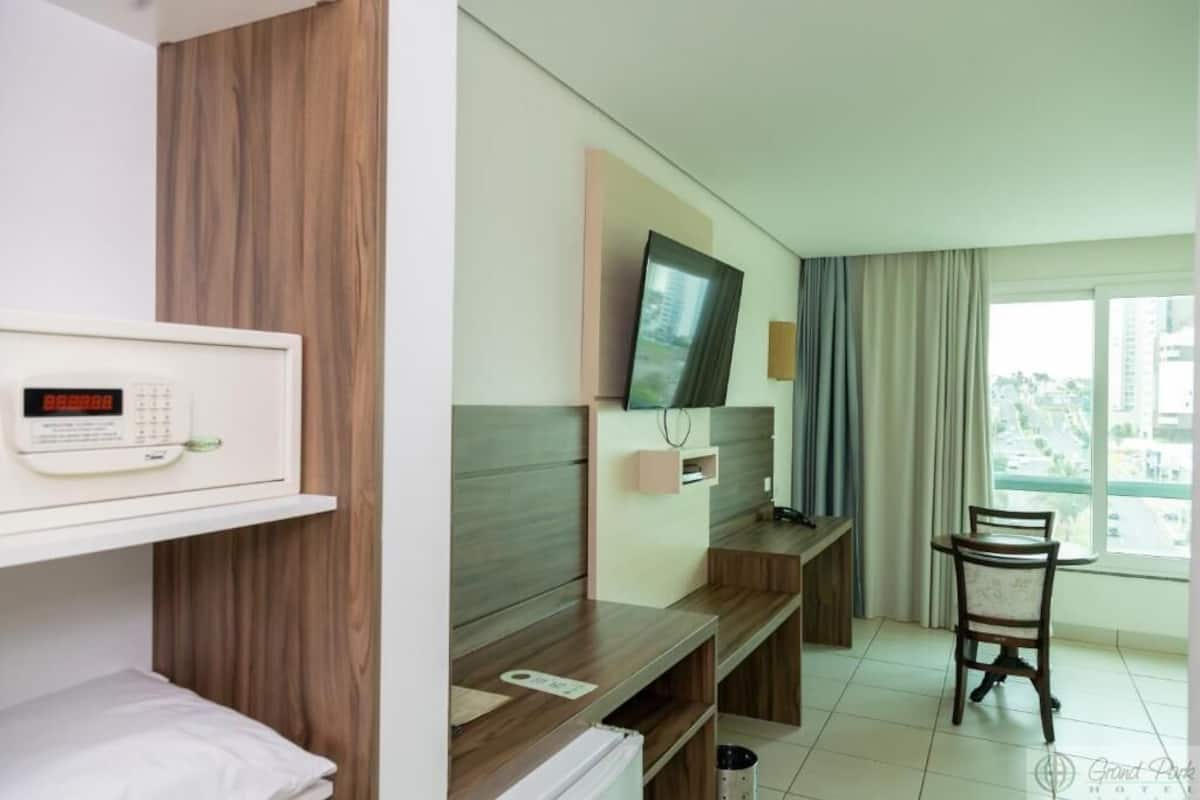 Free WiFi, bed sheets, wheelchair access